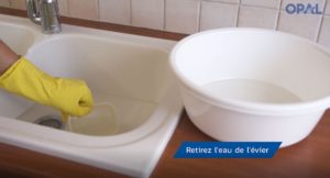 Déboucher un évier ou un lavabo