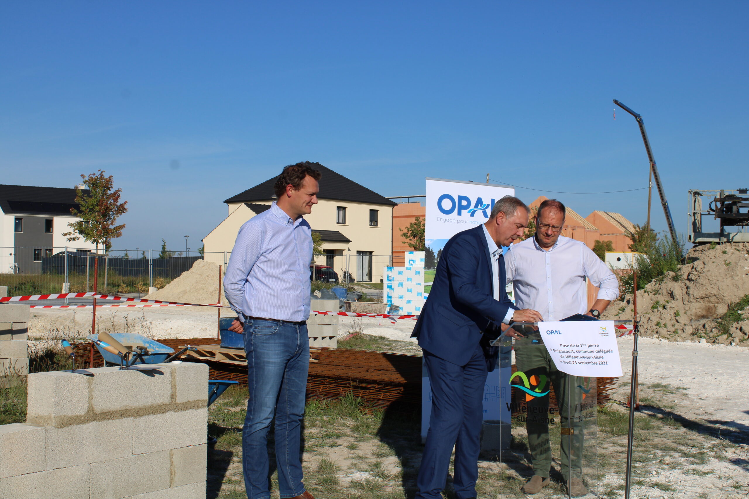 Première pierre, chantier, logements individuels et semi-collectifs, Villeneuve-sur-Aisne, mixité sociale