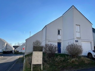 LAON, 02000