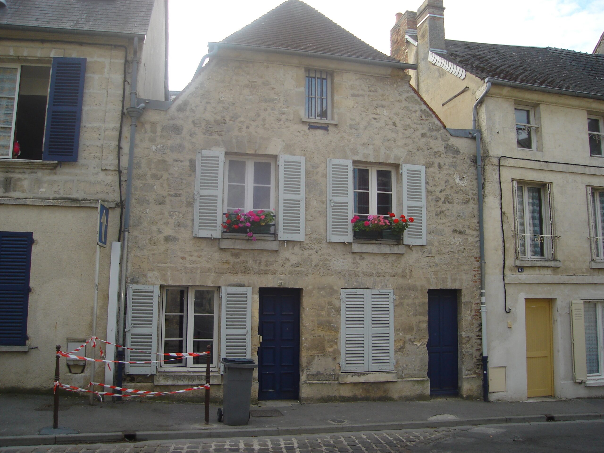 LAON, 02000