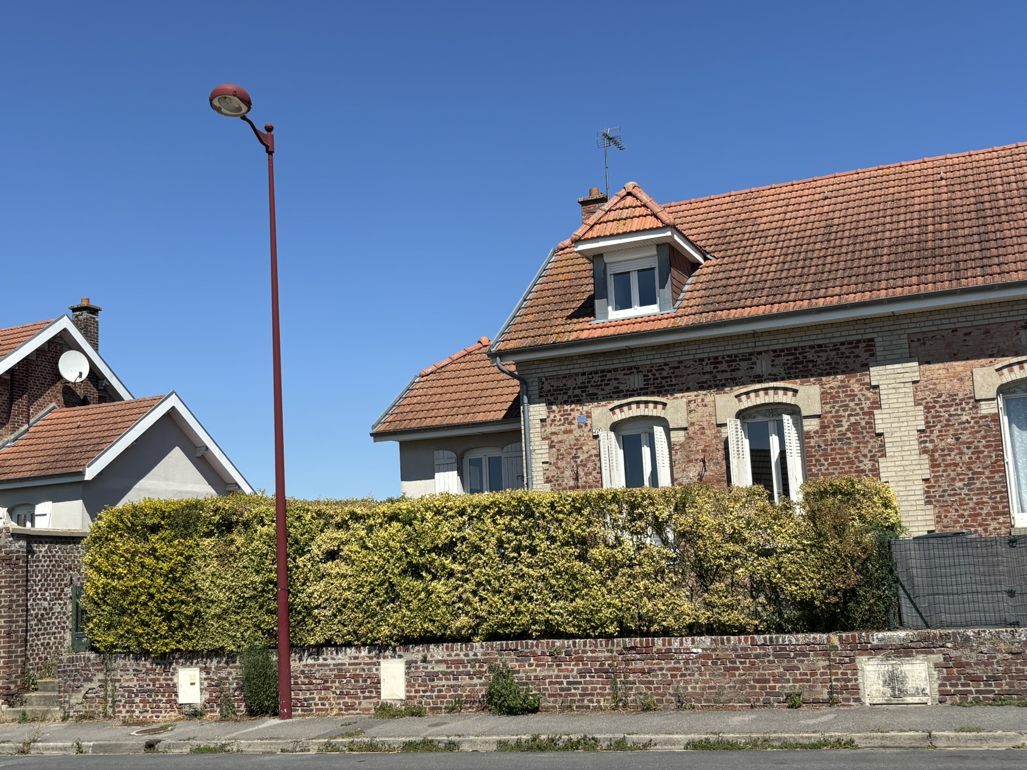 AULNOIS-SOUS-LAON, 02000 AULNOIS-SOUS-LAON, 02000